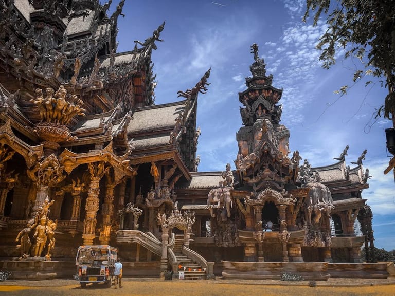 Traditional religion and Sudoism compared — idealization versus truth